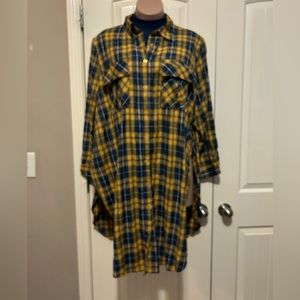 Michigan colored button up boyfriend shirt.